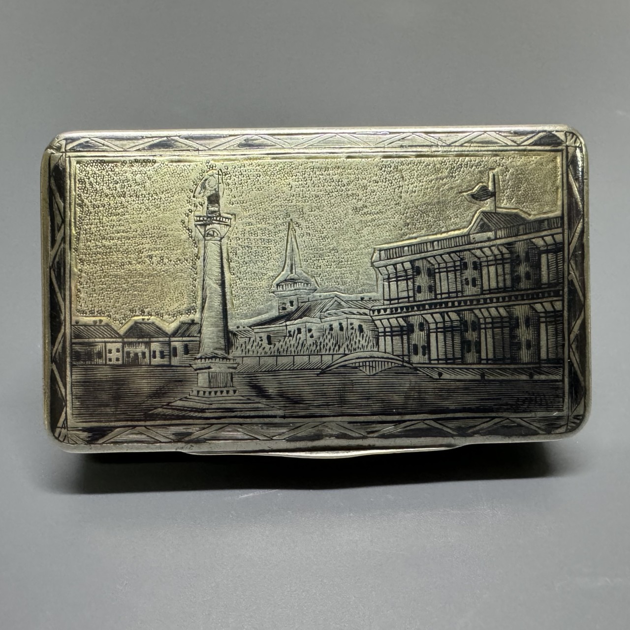 Табакерка «Сенатская площадь»