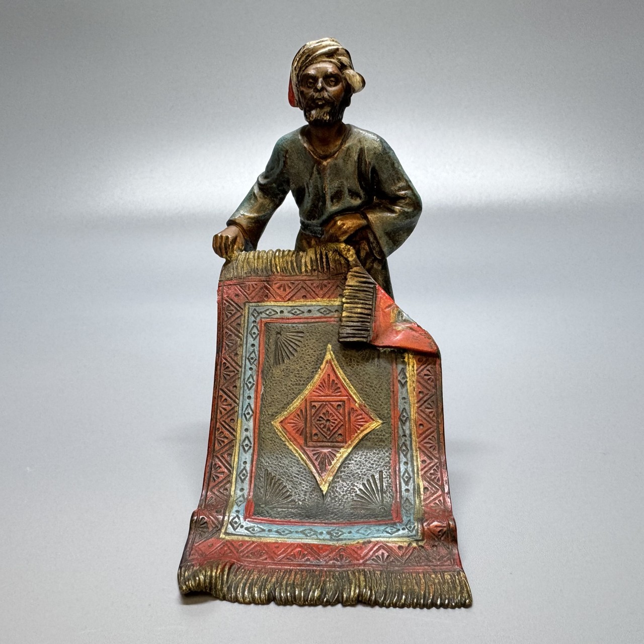 Фигура «Торговец ковром» № 2