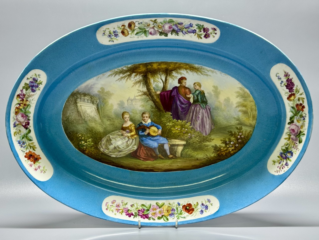 Блюдо «Галантная сцена» в стиле Севр