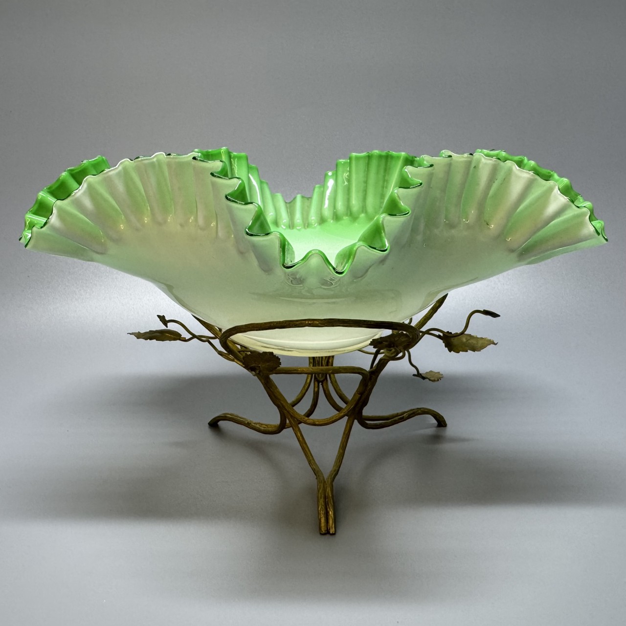 Вазочка с фестончатым краям