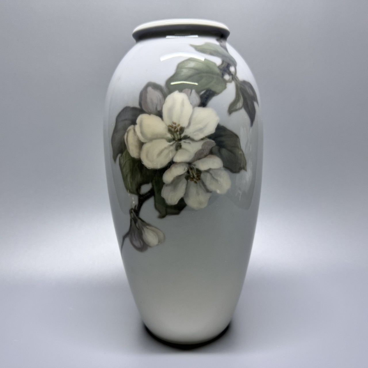 Ваза «Цветущая яблоня»