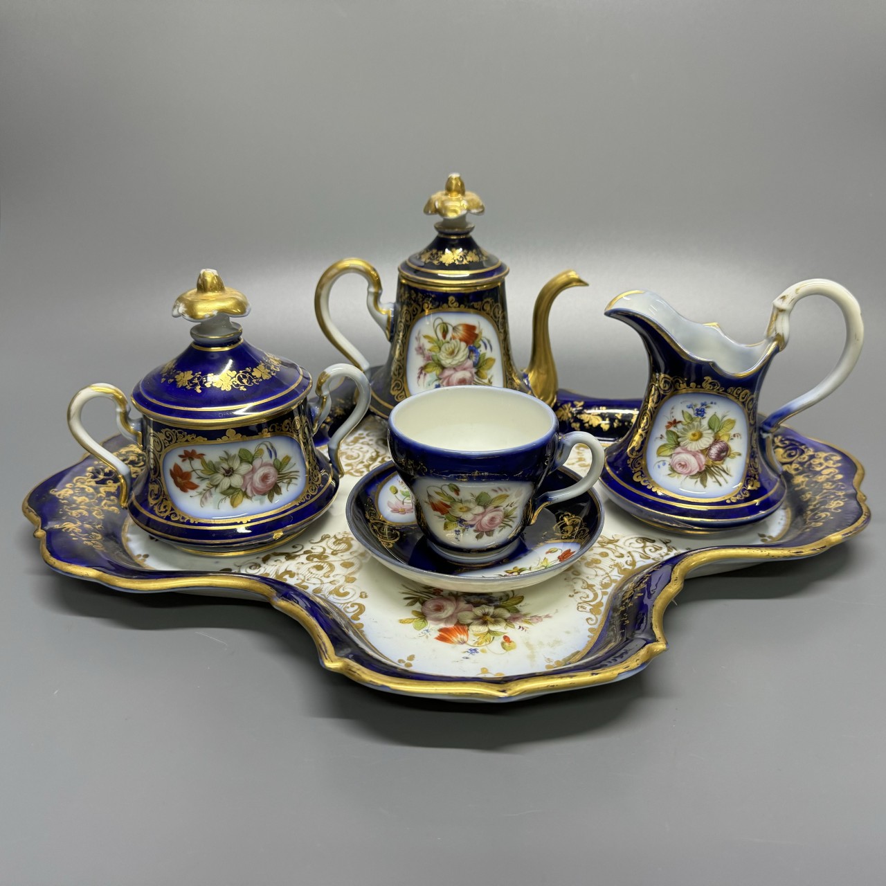 Чайный сервиз «Эгоист»