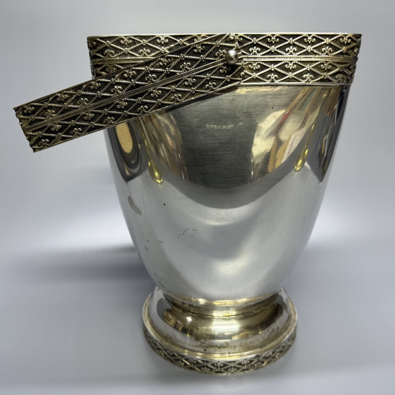 Ведро для льда и шампанского с геометрическим узором в стиле Ар Деко